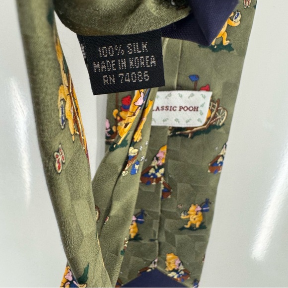 Classic Pooh Winnie The Pooh Tie Silk Piglet Disney Business Wear - Picture 3 of 6